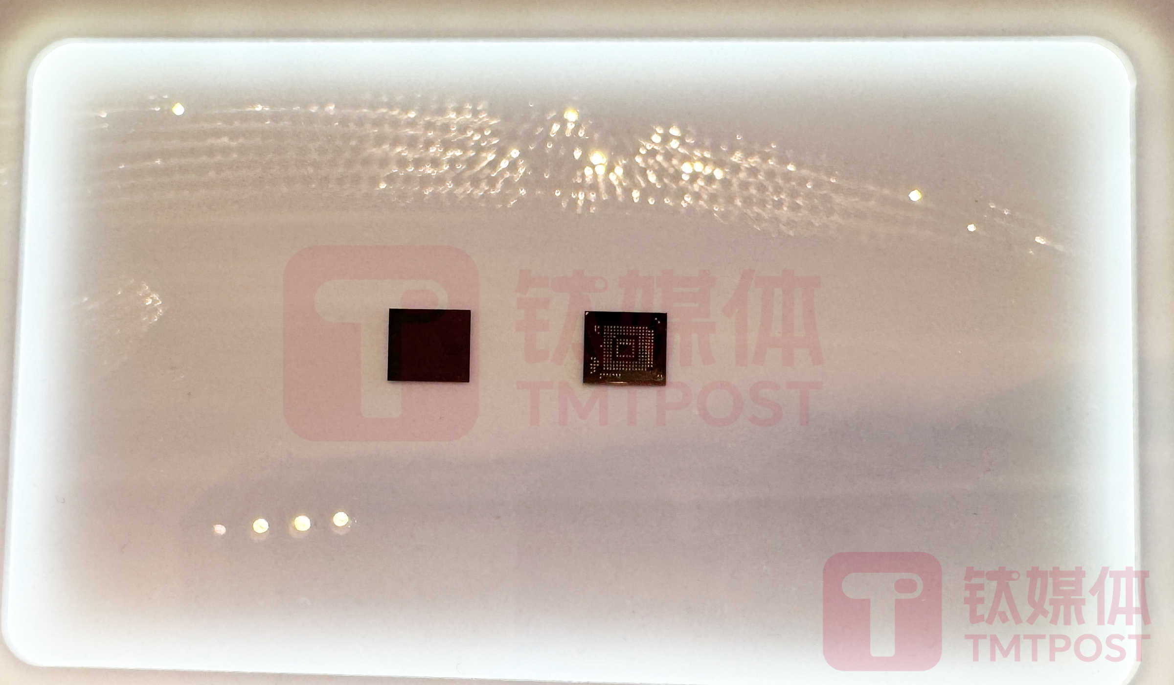 Display of Yangtze Memory's UC260 chip, which has been added to the U.S. Department of Commerce's Entity List (Image credit: TMTPost AGI Editor Lin Zhijia)